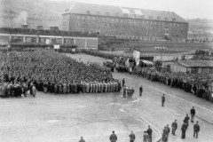 24.-Ehemalige-sowjetische-Gefangene-bei-der-Feier-des-1.-Mai